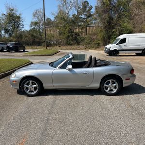 MAZDA MX-5 MIATA BASE - 3