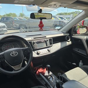 2013 Toyota RAV4 XLE — миниатюра 37