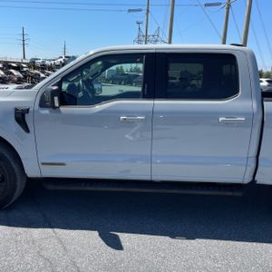FORD F-150 XLT - 4
