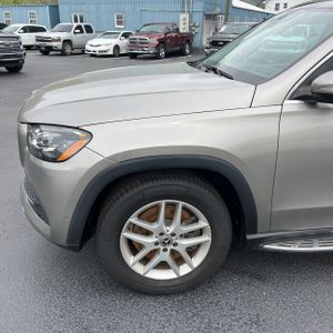 MERCEDES-BENZ GLS - 2