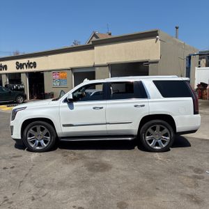 CADILLAC ESCALADE LUXURY - 3