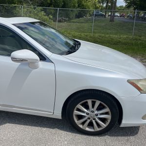 2011 Lexus ES 350 BASE — миниатюра 13