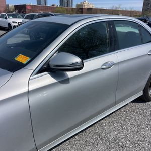 MERCEDES-BENZ E-CLASS - 4