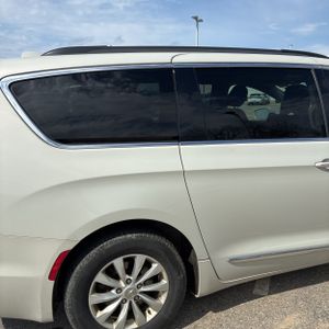 CHRYSLER PACIFICA TOURING-L - 9