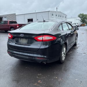 FORD FUSION SE - 8