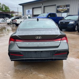 HYUNDAI ELANTRA SEL - 5