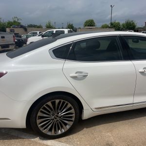 KIA CADENZA LIMITED - 9
