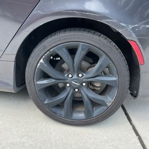 2015 Chrysler 200 S — миниатюра 18