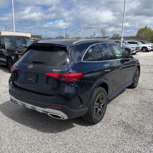 MERCEDES-BENZ GLC - 8