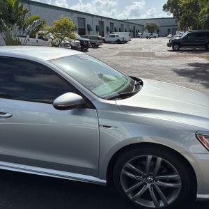 2018 Volkswagen PASSAT 2.0T R-LINE — миниатюра 13
