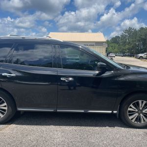 2017 Nissan PATHFINDER SV 缩略图 11