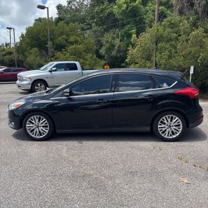 FORD FOCUS TITANIUM - 3