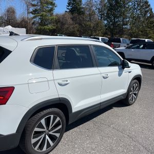 VOLKSWAGEN TAOS SE 4MOTION - 9