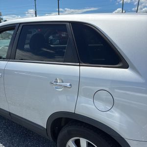 2011 KIA SORENTO LX — фото 6