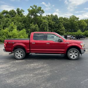 2019 FORD F-150 XLT photo 10
