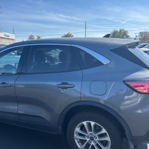 FORD ESCAPE HYBRID SE - 6