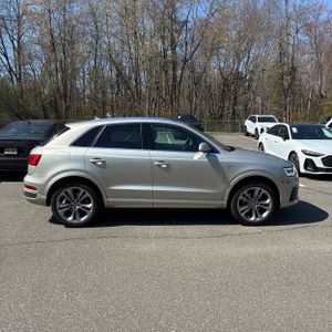 AUDI Q3 2.0T PREMIUM PLUS - 10