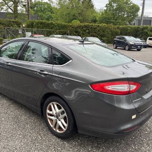 FORD FUSION SE - 6