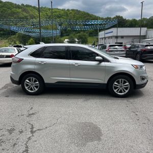 FORD EDGE SEL - 10