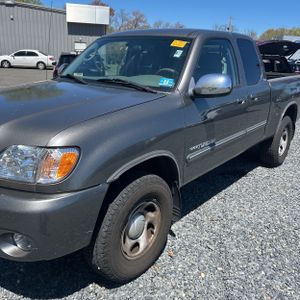 TOYOTA TUNDRA - 2