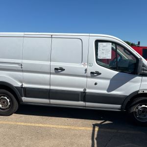 FORD TRANSIT 150 - 10