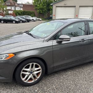 FORD FUSION SE - 2