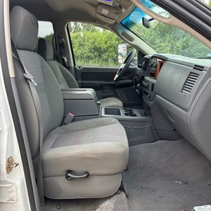 2006 Dodge RAM 2500 SLT — миниатюра 37