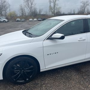 CHEVROLET MALIBU 1LT - 2