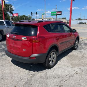 صورة 8 لـ 2015 Toyota RAV4 XLE