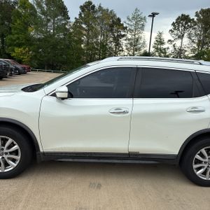 NISSAN ROGUE SV - 4