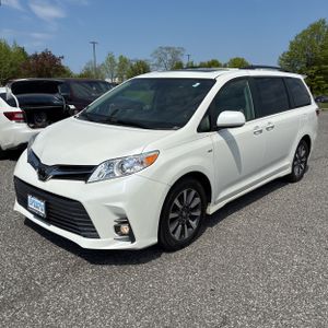 TOYOTA SIENNA - 1