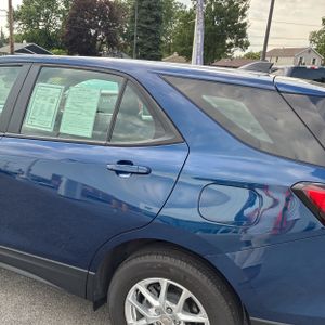 2022 Chevrolet EQUINOX LS 照片 5