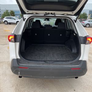 صورة مصغرة 42 لـ 2022 Toyota RAV4 LE