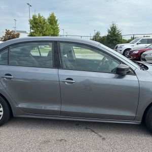 صورة 11 لـ 2015 Volkswagen JETTA S