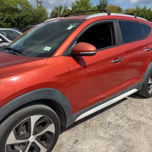 2017 Hyundai TUCSON LIMITED 照片 2