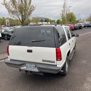 CHEVROLET TAHOE LS - 8