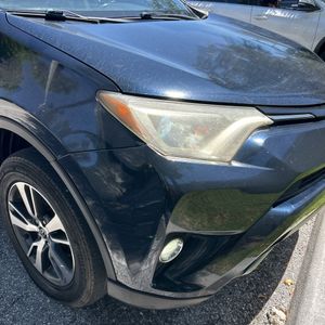 صورة 58 لـ 2018 Toyota RAV4 XLE