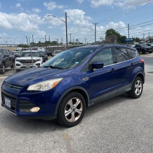 FORD ESCAPE SE - 1