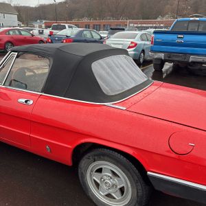 Alfa Romeo Spider Veloce - 6
