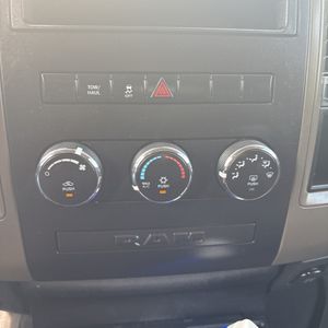 صورة 37 لـ 2012 RAM 1500 EXPRESS