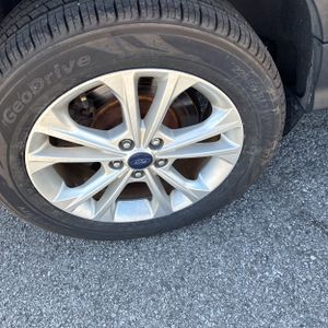 2017 FORD ESCAPE SE — миниатюра 19