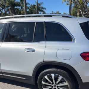 MERCEDES-BENZ GLB - 6