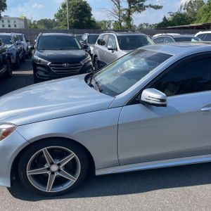 MERCEDES-BENZ E-CLASS - 2