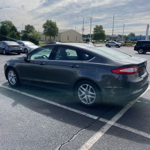 FORD FUSION SE - 6