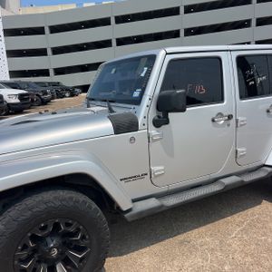 2012 JEEP WRANGLER UNLIMITED SAHARA — фото 2