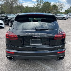 PORSCHE CAYENNE PLATINUM EDITION - 7
