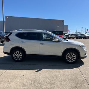 NISSAN ROGUE SV - 10