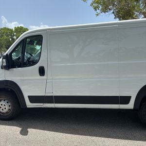 صورة 4 لـ 2025 RAM PROMASTER 2500 TRADESMAN