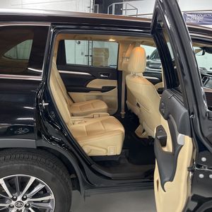 2019 Toyota HIGHLANDER XLE — миниатюра 30