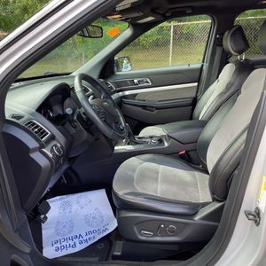 صورة مصغرة 32 لـ 2017 FORD EXPLORER XLT